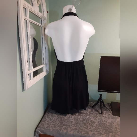 Size Xsmall Seductions little black halter dress - Picture 2 of 16